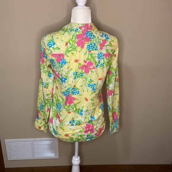 Lilly Pulitzer Resort Fit Button Down Shirt - Picture 3 of 10